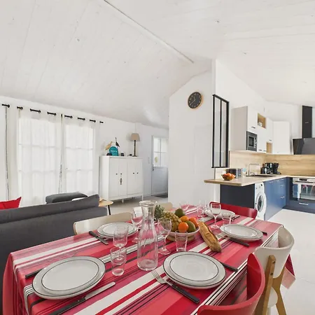 Maison Pour 4 Adultes 2 Enfants A 30 M De La *