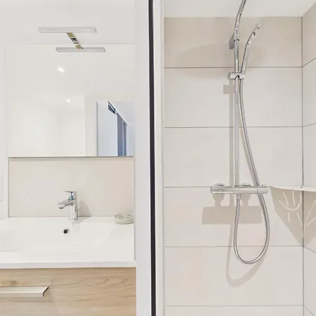 Maison Pour 4 Adultes 2 Enfants A 30 M De La