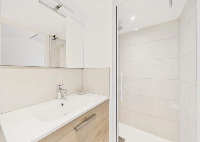 Maison Pour 4 Adultes 2 Enfants A 30 M De La *